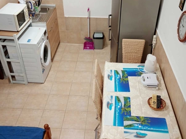 Дава се под наем Двустаен апартамент в Бургас, Център - 55 кв.м за 306 € - Снимка #1
