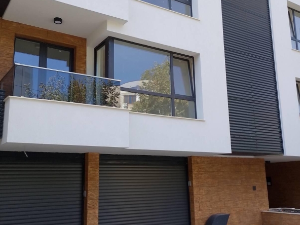 Мезонет в Бургас, Лазур - 127 кв.м за 2441 €/кв.м - Снимка #1