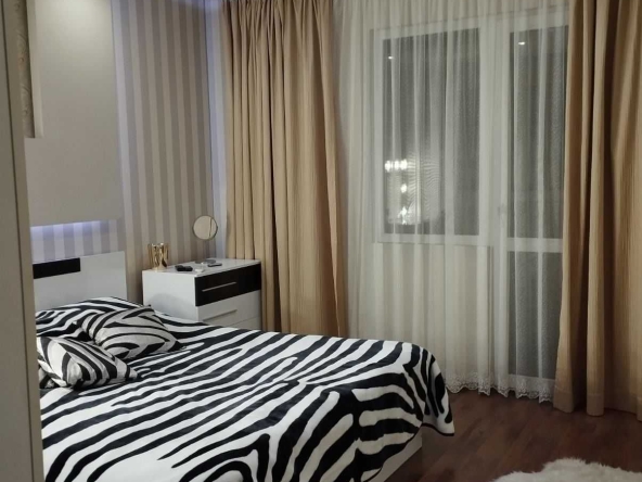 Двустаен апартамент в Благоевград, Орлова чука - 65 кв.м за 1000 €/кв.м - Снимка #1