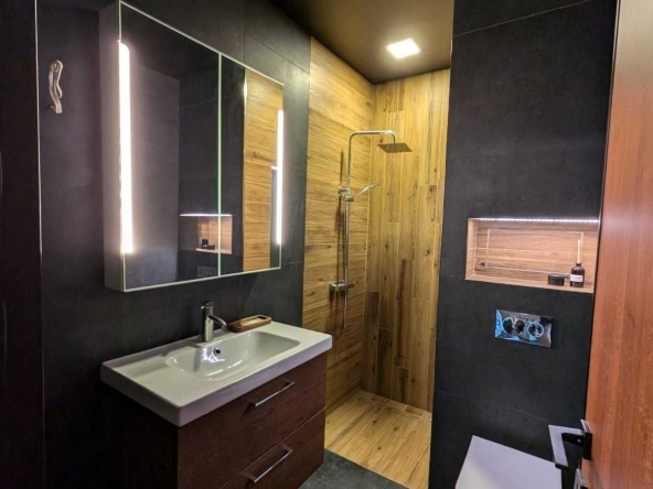 Двустаен апартамент в София, Младост 3 - 60 кв.м за 2000 €/кв.м - Снимка #1