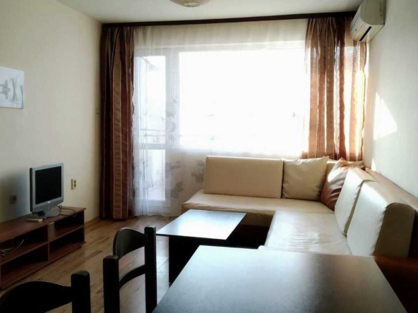 Дава се под наем Тристаен апартамент в Бургас, Братя Миладинови - 84 кв.м за 250 € - Снимка #1