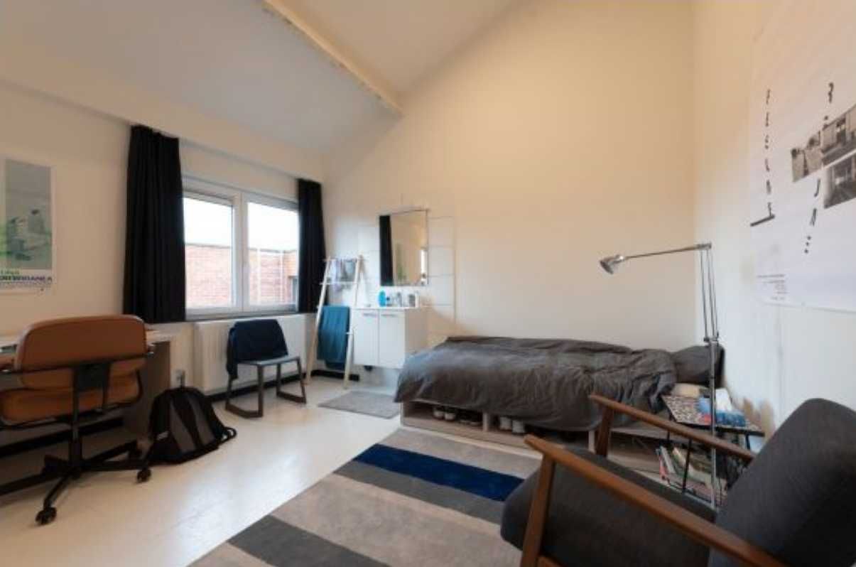 Дава се под наем Едностаен апартамент в Пловдив, Изгрев - 45 кв.м за 183.6 € - Снимка #1