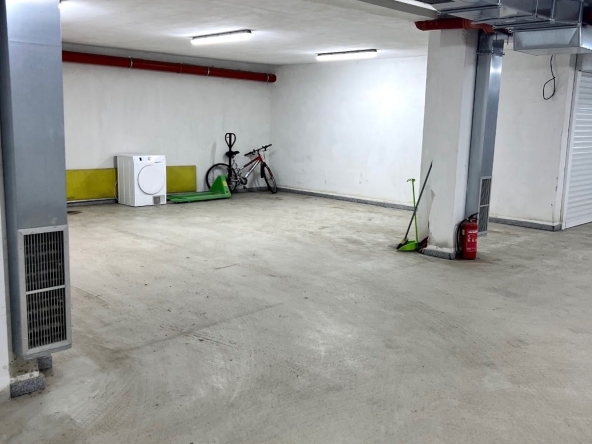 Дава се под наем Гараж / Паркомясто в Севлиево - 14 кв.м за 129.54 € - Снимка #1