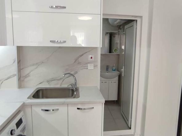 Дава се под наем Двустаен апартамент в Пловдив, Христо Смирненски - 40 кв.м за 410 € - Снимка #1