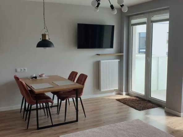 Дава се под наем Двустаен апартамент в Пловдив, Гагарин - 56 кв.м за 255 € - Снимка #1