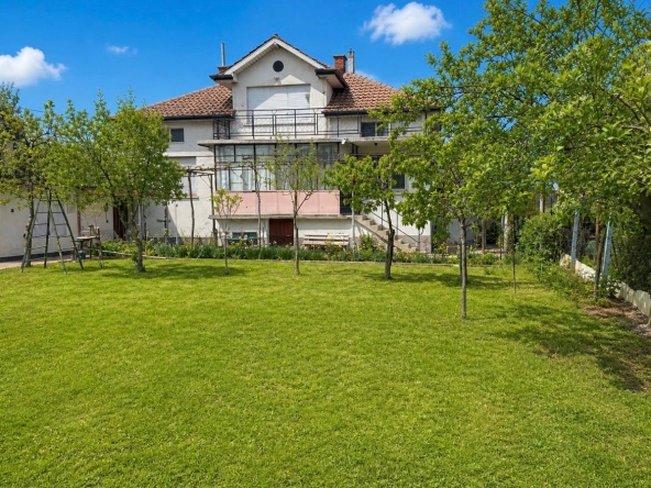Къща в Казанлък - 160 кв.м за 6343 €/кв.м - Снимка #1