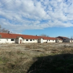 Дава се под наем Промишлена сграда в с. Ново село, Област Пловдив - 8000 кв.м за 1530 € - Снимка #1