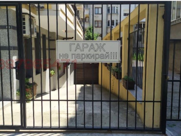 Дава се под наем Гараж / Паркомясто в Бургас, Възраждане - 16 кв.м за 76.5 € - Снимка #1