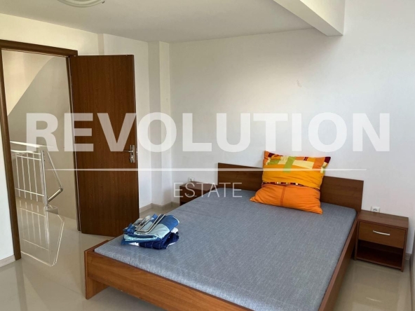 Дава се под наем Къща в Варна, м-т Траката - 285 кв.м за 2000 € - Снимка #1