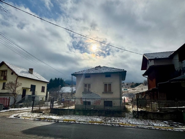 Къща в Самоков - 140 кв.м за 408 €/кв.м - Снимка #1