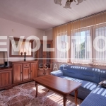 Дава се под наем Тристаен апартамент в Пловдив, Център - 100 кв.м за 460 € - Снимка #1