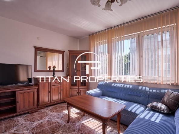 Дава се под наем Тристаен апартамент в Пловдив, Център - 100 кв.м за 450 € - Снимка #1