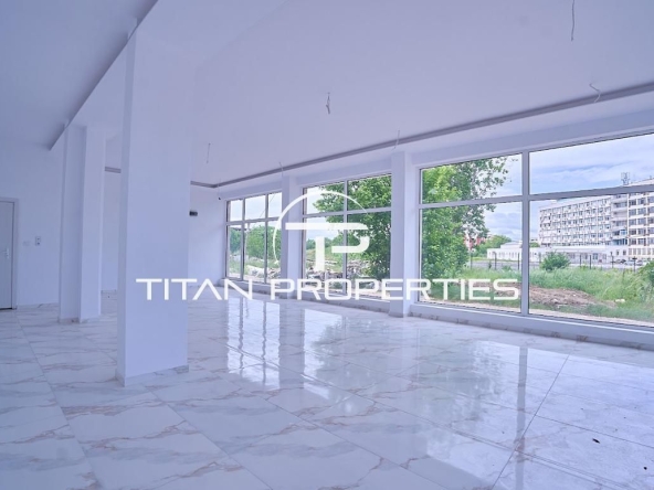 Дава се под наем Магазин в Пловдив, Христо Смирненски - 90 кв.м за 900 € - Снимка #1