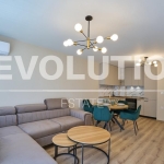 Дава се под наем Двустаен апартамент в Пловдив, Христо Смирненски - 76 кв.м за 558.45 € - Снимка #1