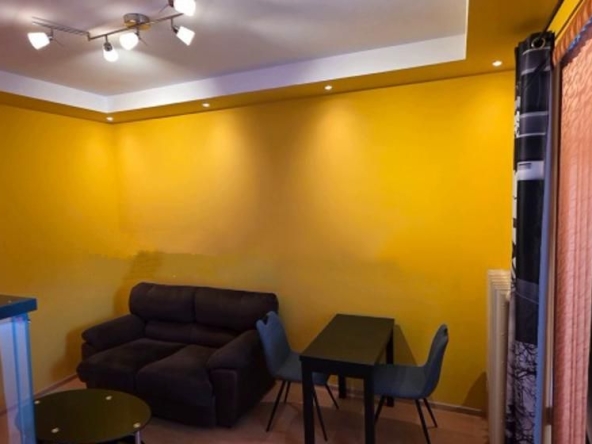 Дава се под наем Двустаен апартамент в София, Център - 70 кв.м за 599 € - Снимка #1