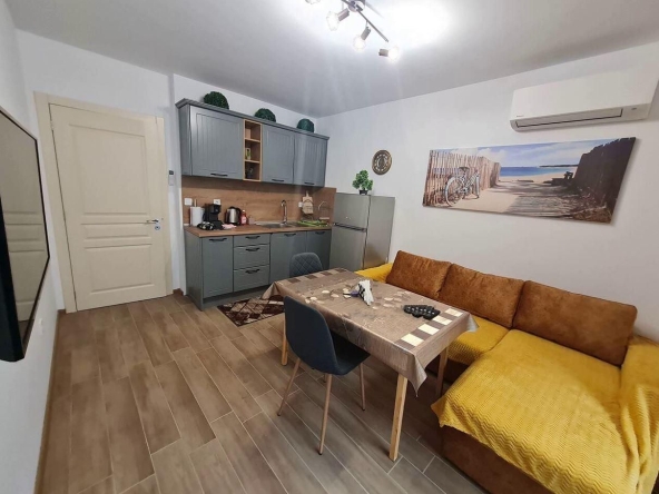 Дава се под наем Двустаен апартамент в Варна, Център - 50 кв.м за 725 € - Снимка #1