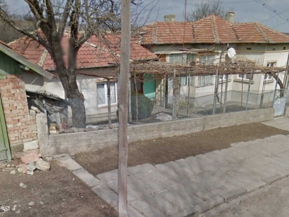 Къща в с. Коларци, Област Добрич - 130 кв.м за 393 €/кв.м - Снимка #1