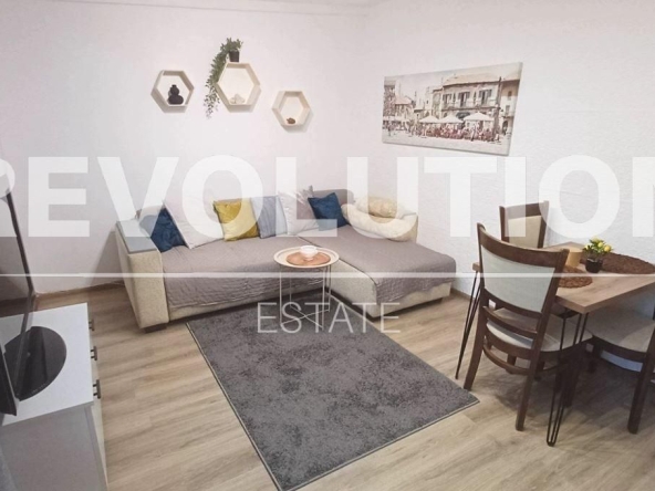 Дава се под наем Двустаен апартамент в Варна, Трошево - 50 кв.м за 348.84 € - Снимка #1