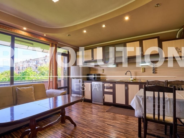 Дава се под наем Четиристаен апартамент в Пловдив, Христо Смирненски - 90 кв.м за 600 € - Снимка #1