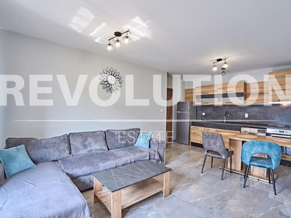 Дава се под наем Двустаен апартамент в Пловдив, Център - 62 кв.м за 450 € - Снимка #1