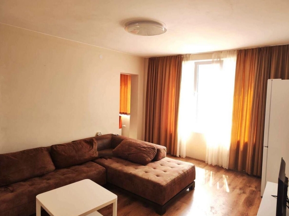 Дава се под наем Четиристаен апартамент в Бургас, Сарафово - 120 кв.м за 750 € - Снимка #1