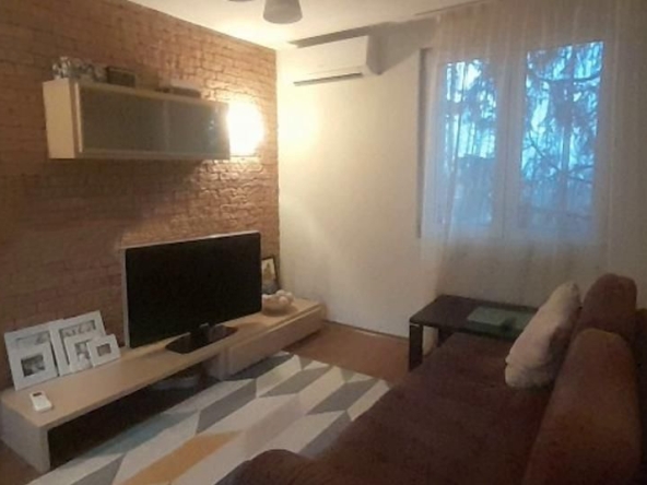 Дава се под наем Къща в София, Драгалевци - 70 кв.м за 700 € - Снимка #1