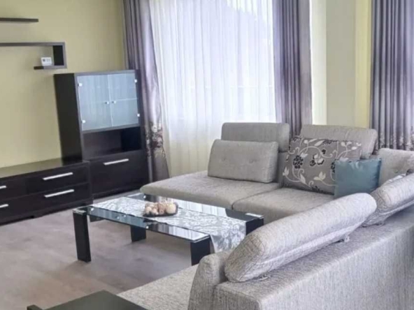 Дава се под наем Тристаен апартамент в Пловдив, Западен - 90 кв.м за 331.5 € - Снимка #1