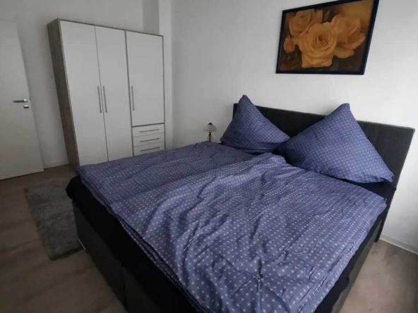 Дава се под наем Двустаен апартамент в Пловдив, Западен - 68 кв.м за 250 € - Снимка #1