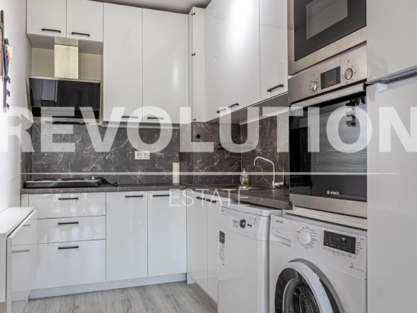 Дава се под наем Двустаен апартамент в Пловдив, Център - 80 кв.м за 509.49 € - Снимка #1