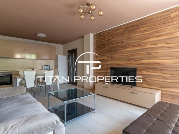 Дава се под наем Тристаен апартамент в Пловдив, Младежки Хълм - 90 кв.м за 650 € - Снимка #1