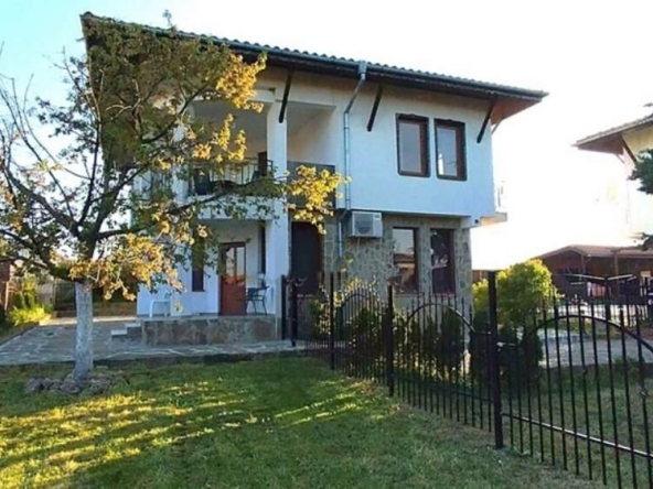 Къща в с. Александрово, Област Бургас - 159 кв.м за 1151 €/кв.м - Снимка #1