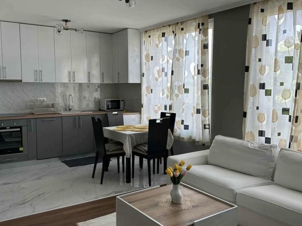 Дава се под наем Тристаен апартамент в София, Връбница 1 - 90 кв.м за 799 € - Снимка #1