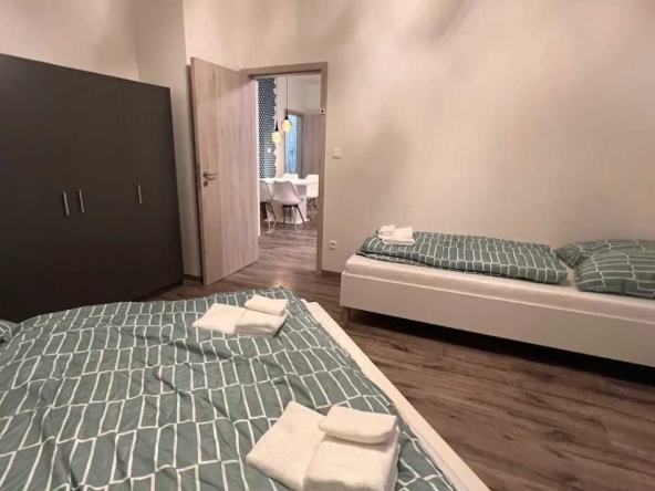 Дава се под наем Тристаен апартамент в Пловдив, Център - 83 кв.м за 280.5 € - Снимка #1