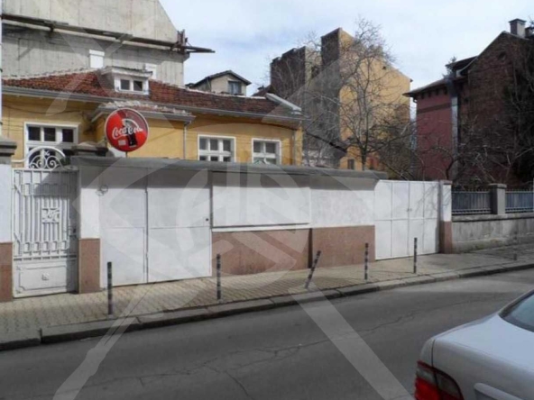 Къща в София, Център - 240 кв.м за 1209 €/кв.м - Снимка #1