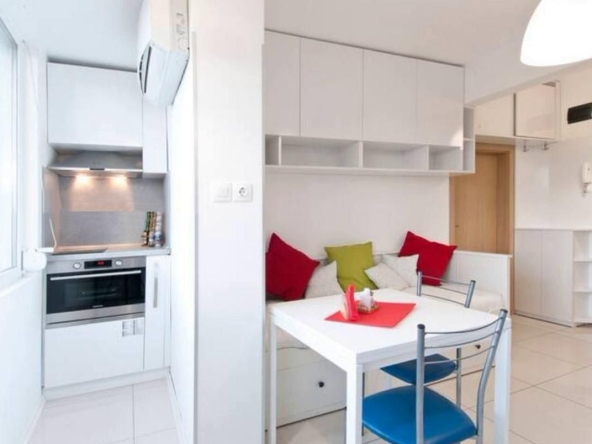 Дава се под наем Двустаен апартамент в София, Яворов - 43 кв.м за 598.23 € - Снимка #1