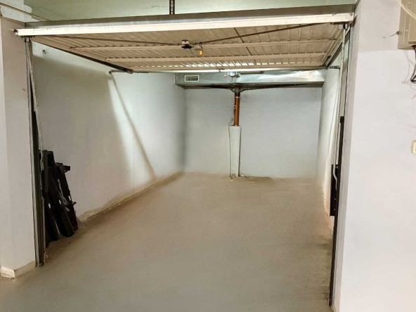 Дава се под наем Гараж / Паркомясто в София, Лозенец - 18 кв.м за 180 € - Снимка #1