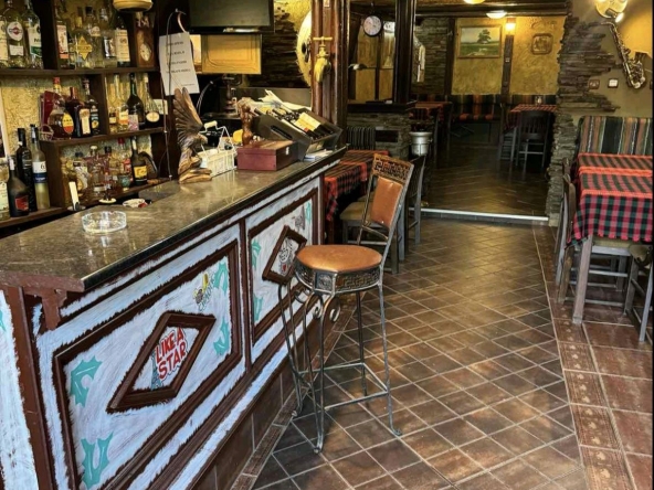 Дава се под наем Заведение в Банкя - 300 кв.м за 765 € - Снимка #1