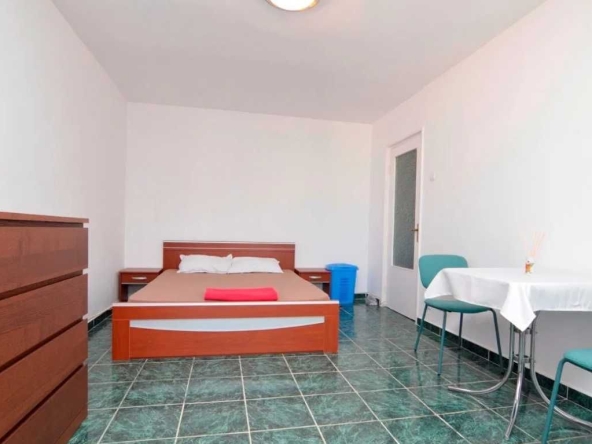 Дава се под наем Едностаен апартамент в Пловдив, Съдийски - 30 кв.м за 228.99 € - Снимка #1