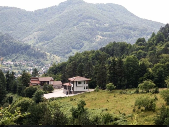 Парцел в с. Мостово, Област Пловдив - 909 кв.м за 51 €/кв.м - Снимка #1