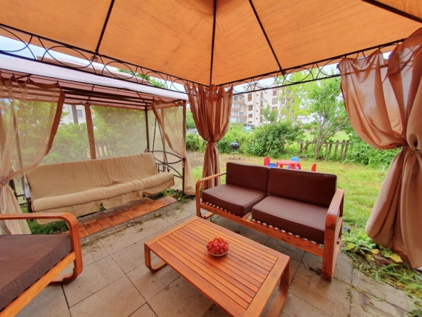 Дава се под наем Двустаен апартамент в Черноморец - 61 кв.м за 306 € - Снимка #1