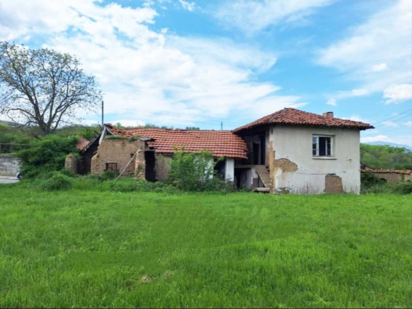 Къща в с. Елхово, Област Стара Загора - 170 кв.м за 108 €/кв.м - Снимка #1