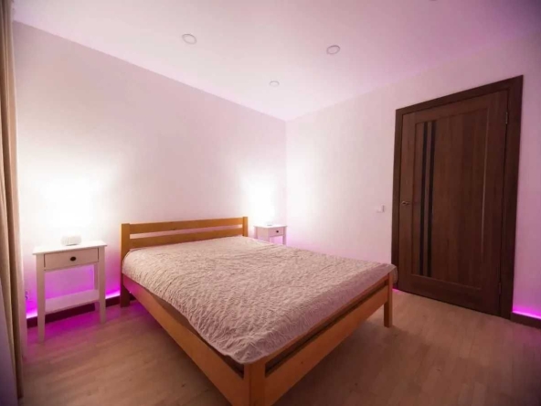 Дава се под наем Двустаен апартамент в София, Център - 56 кв.м за 408 € - Снимка #1