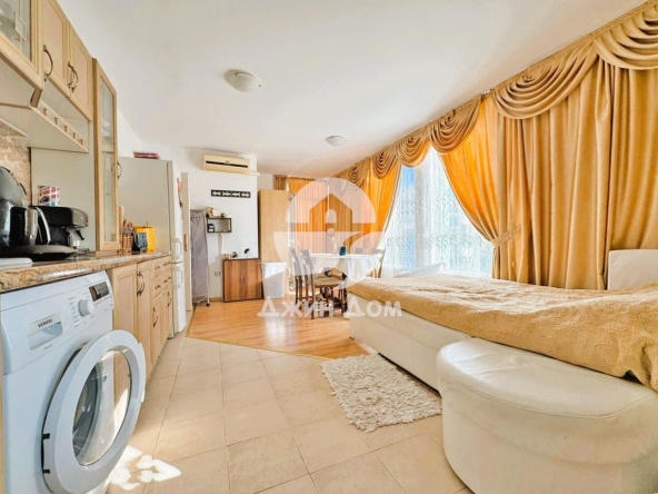 Двустаен апартамент в к.к. Слънчев бряг - 60 кв.м за 1075 €/кв.м - Снимка #1