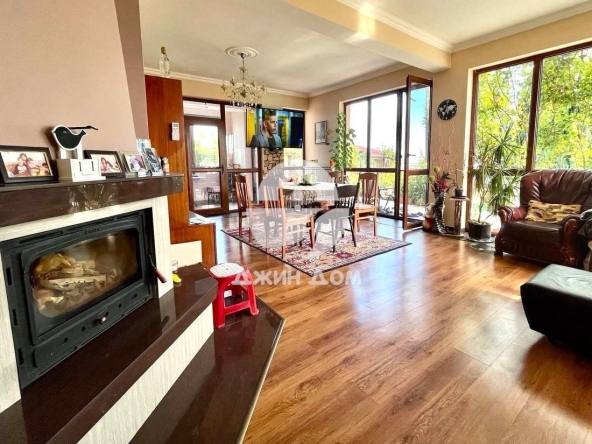 Къща в с. Лъка, Област Бургас - 170 кв.м за 1324 €/кв.м - Снимка #1