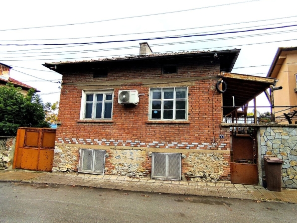 Къща в с. Брестовица, Област Пловдив - 78 кв.м за 1283 €/кв.м - Снимка #1