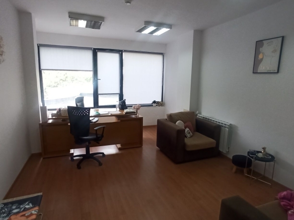 Дава се под наем Офис в с. Долно Сахране, Област Стара Загора - 28 кв.м за 127.5 € - Снимка #1