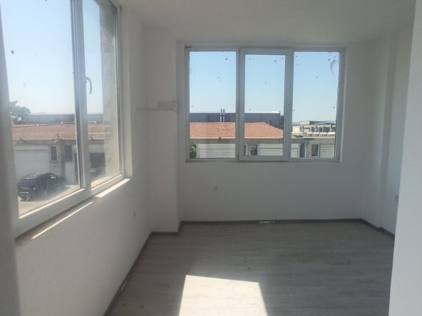 Офис в Казанлък - 25 кв.м за 973 €/кв.м - Снимка #1