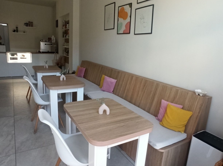 Дава се под наем Заведение в Казанлък - 60 кв.м за 448.8 € - Снимка #1