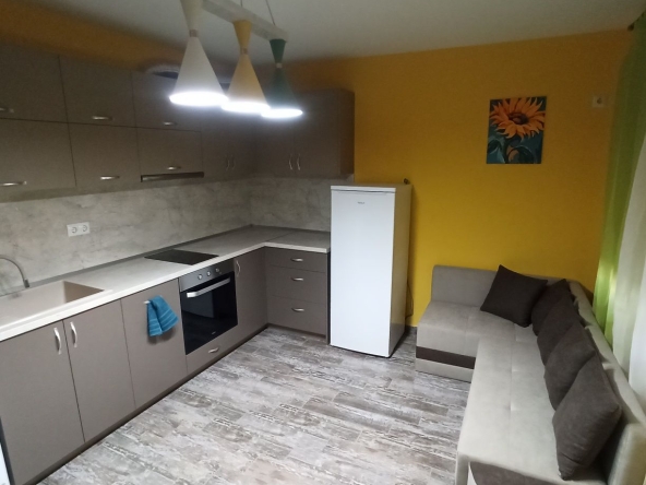 Дава се под наем Двустаен апартамент в Казанлък - 50 кв.м за 280.5 € - Снимка #1