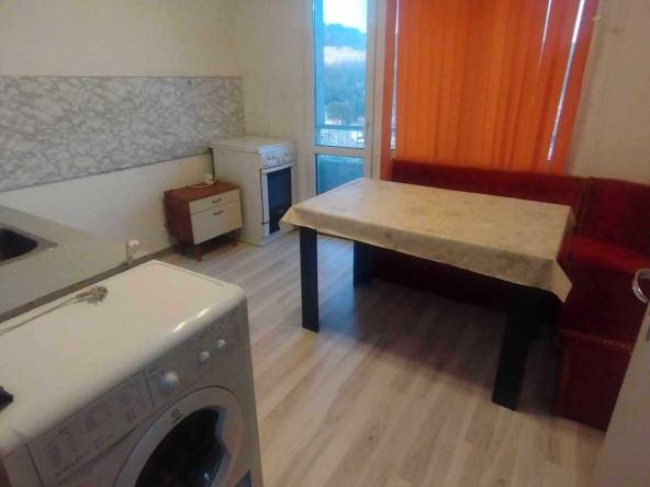 Дава се под наем Двустаен апартамент в Варна, Владислав Варненчик - 45 кв.м за 175 € - Снимка #1